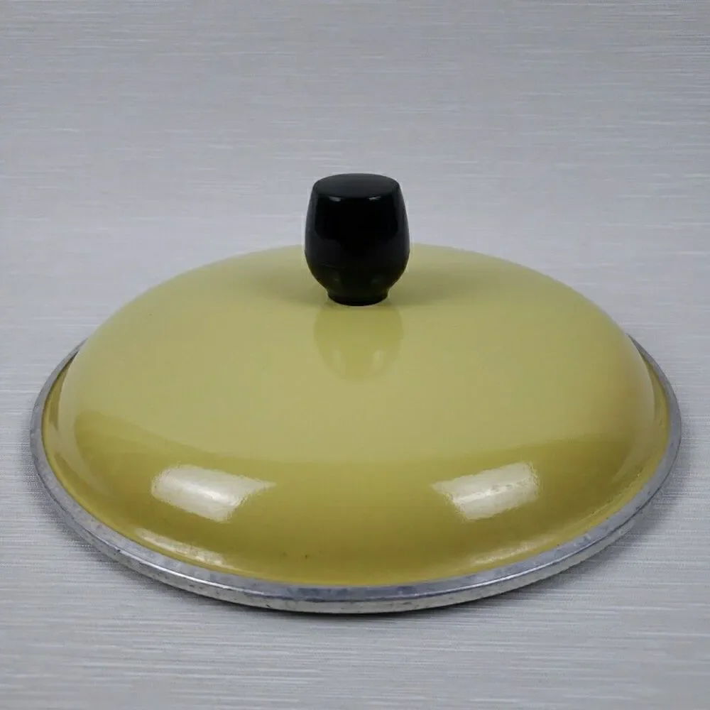 Vintage Club Cookware 8.5